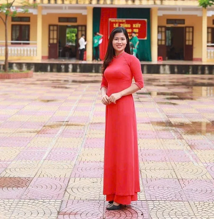 Nguyễn Giang thời gian công tác tại một trường THCS